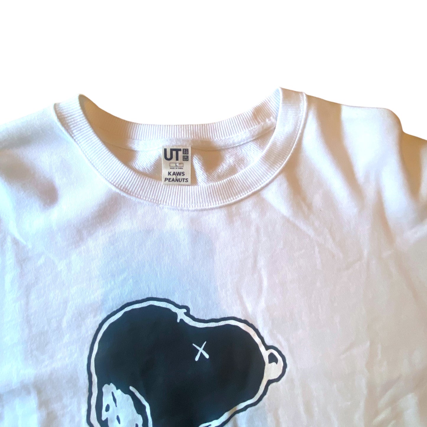 KAWS x Peanuts x Uniqlo - Skateboarding Snoooy Graphic White Crewneck Sweatshirt