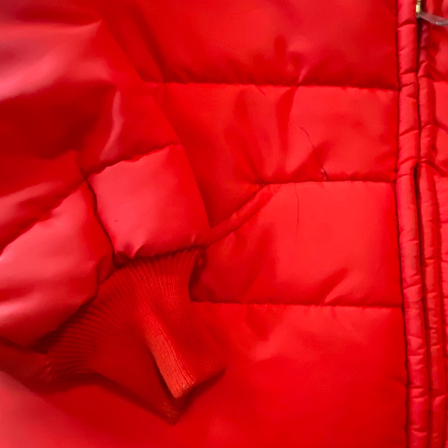 Cap N' Jac - GM Delco 80s Vintage Puffer Jacket