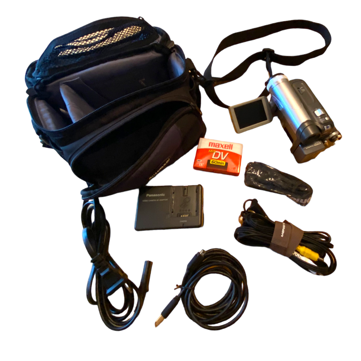 Panasonic PV-GS32 MiniDV Digital Camcorder 2.5" LCD, 28x Optical & 1000x Digital Zoom
