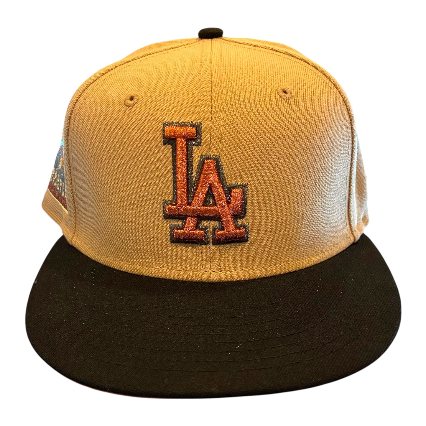 New Era - Los Angeles Dodgers Fitted 7 1/4 Gold Emblem Hat