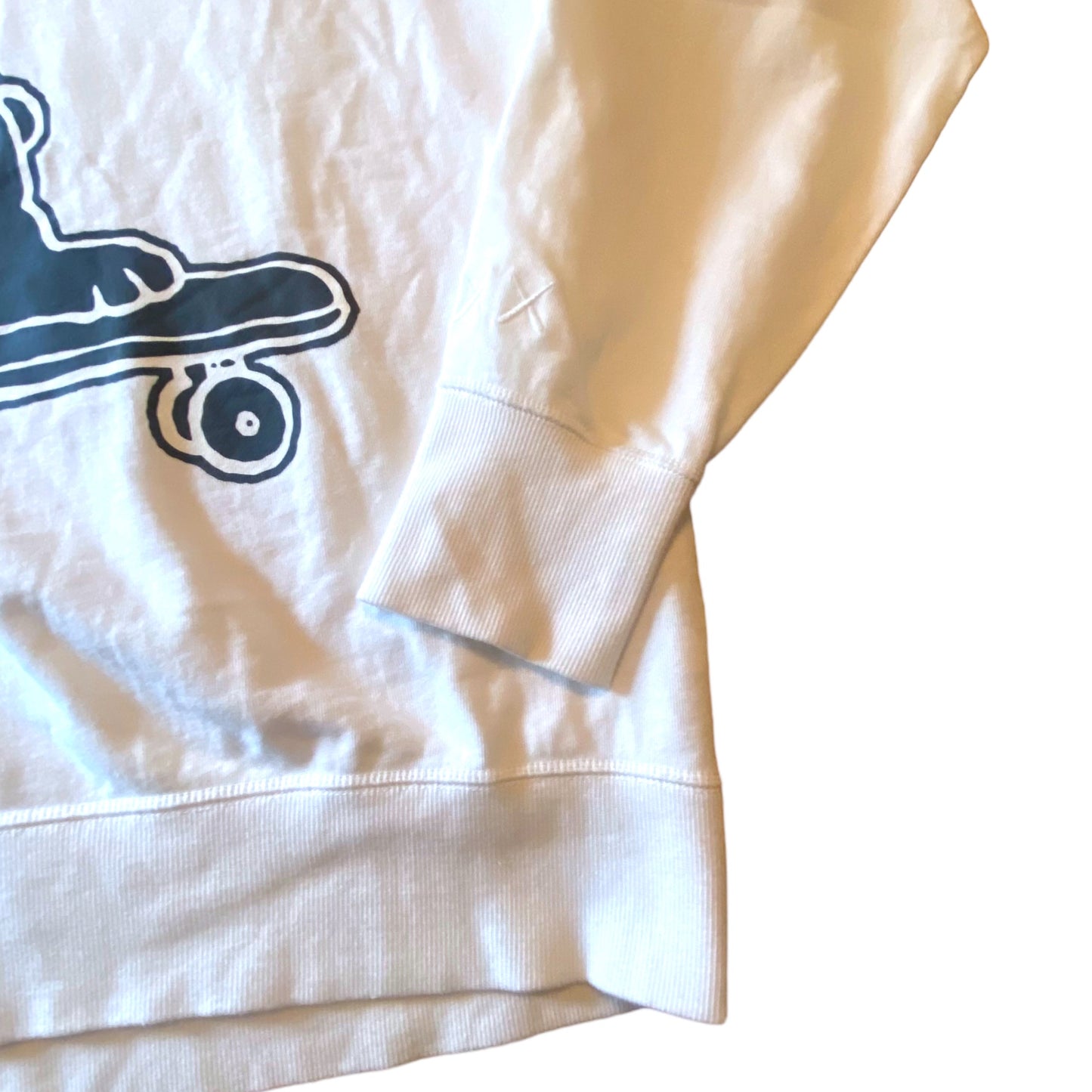 KAWS x Peanuts x Uniqlo - Skateboarding Snoooy Graphic White Crewneck Sweatshirt