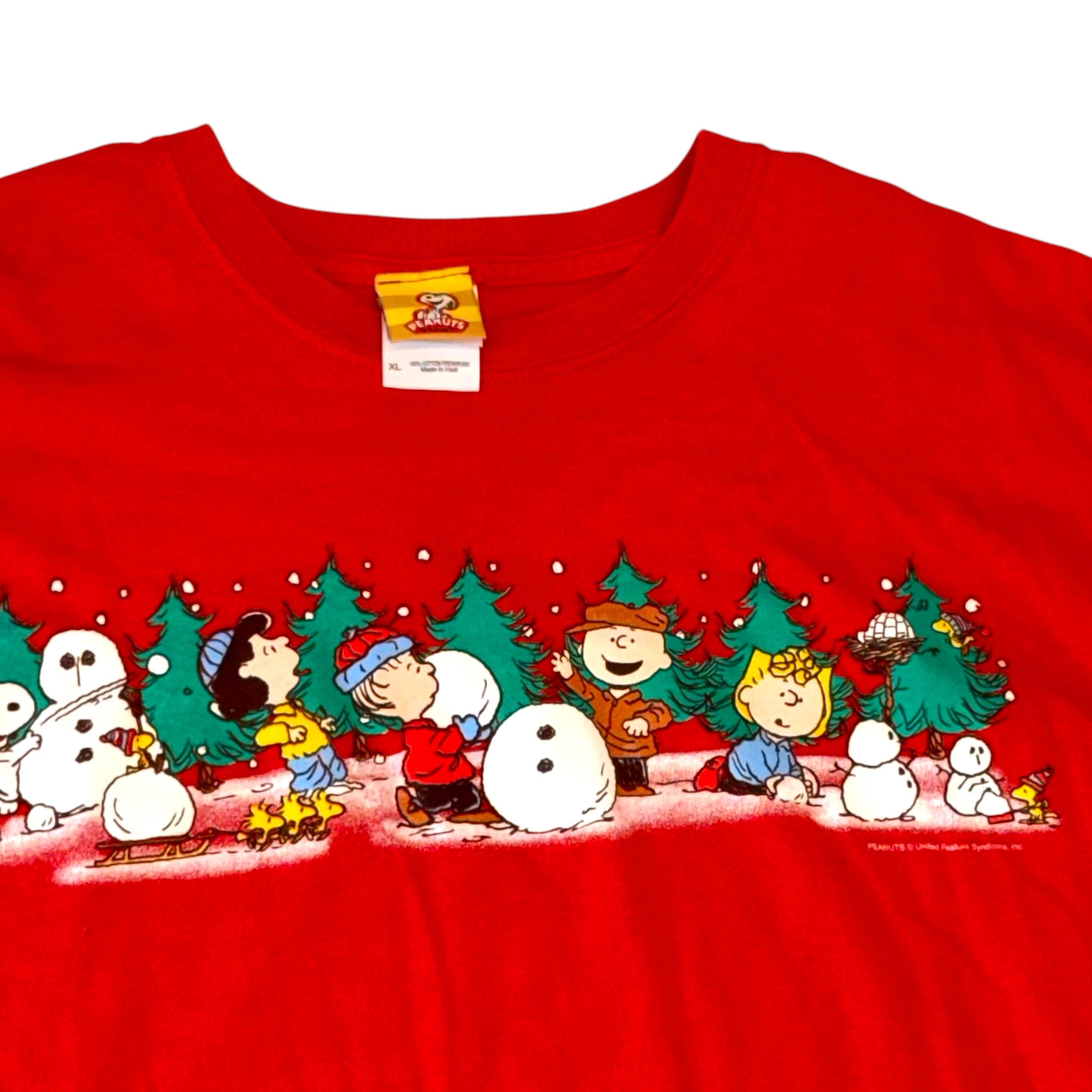 Peanuts by Feature Syndicate - Red Christmas Vintage Y2K T-Shirt