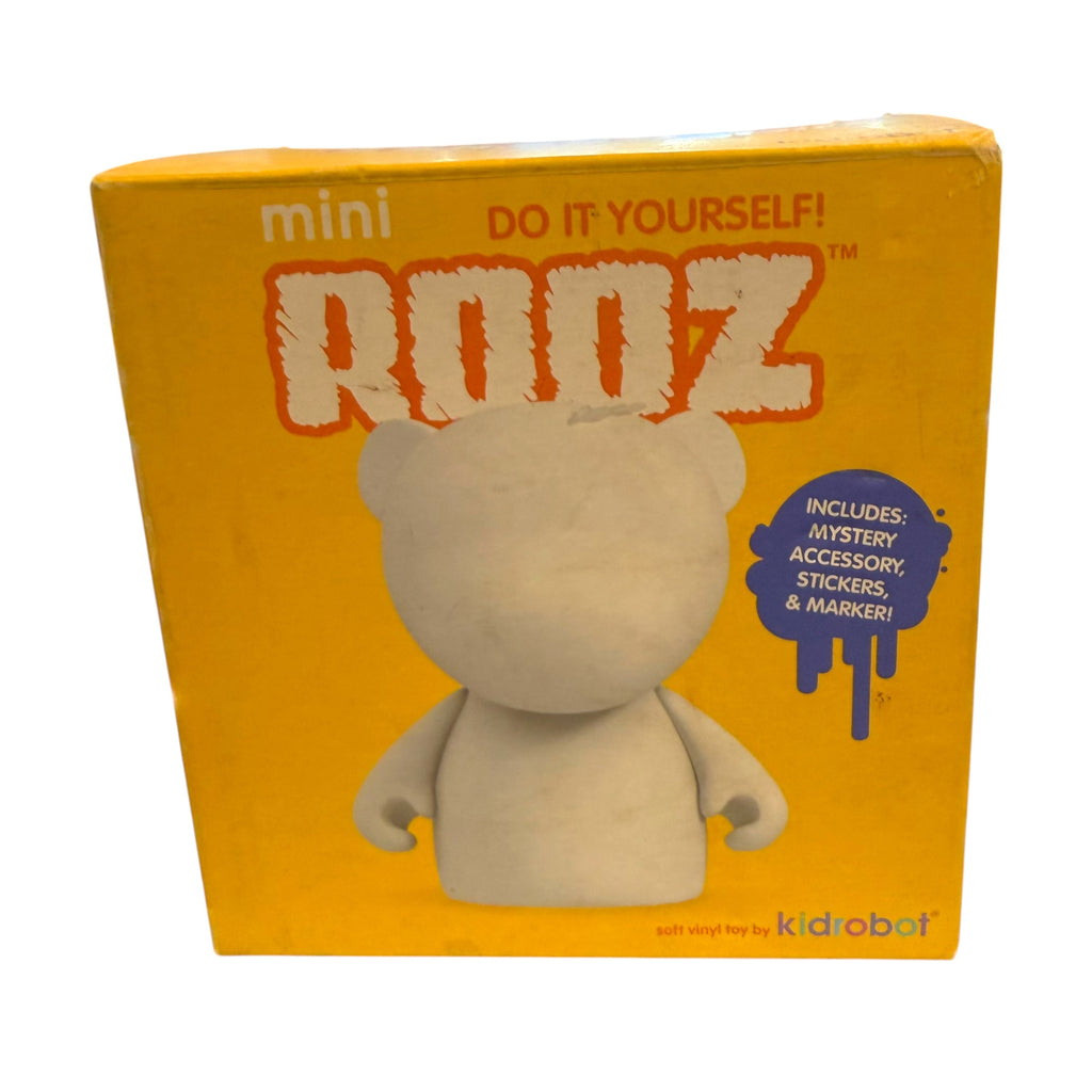 Kid Robot - Munny World Mini Rooz 4" 200DIY Vinyl Toy