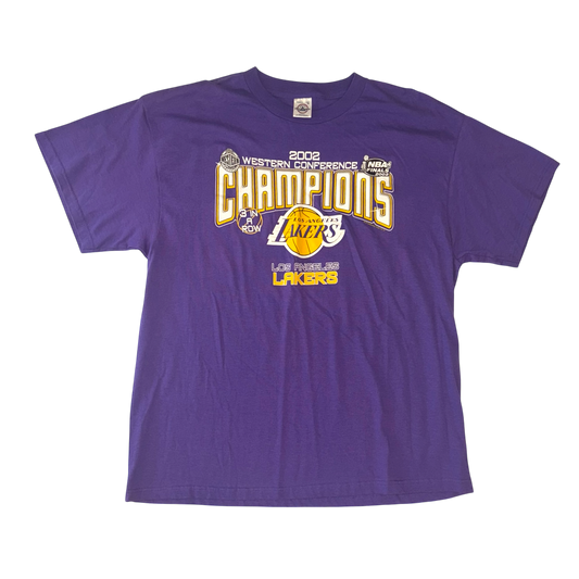 Delta - Los Angeles Lakers Vintage 2002 Champions Graphic Purple T-Shirt