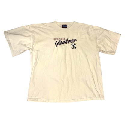 Crable Sportswear - New York Yankees Vintage 1997 Embroidered White T-Shirt