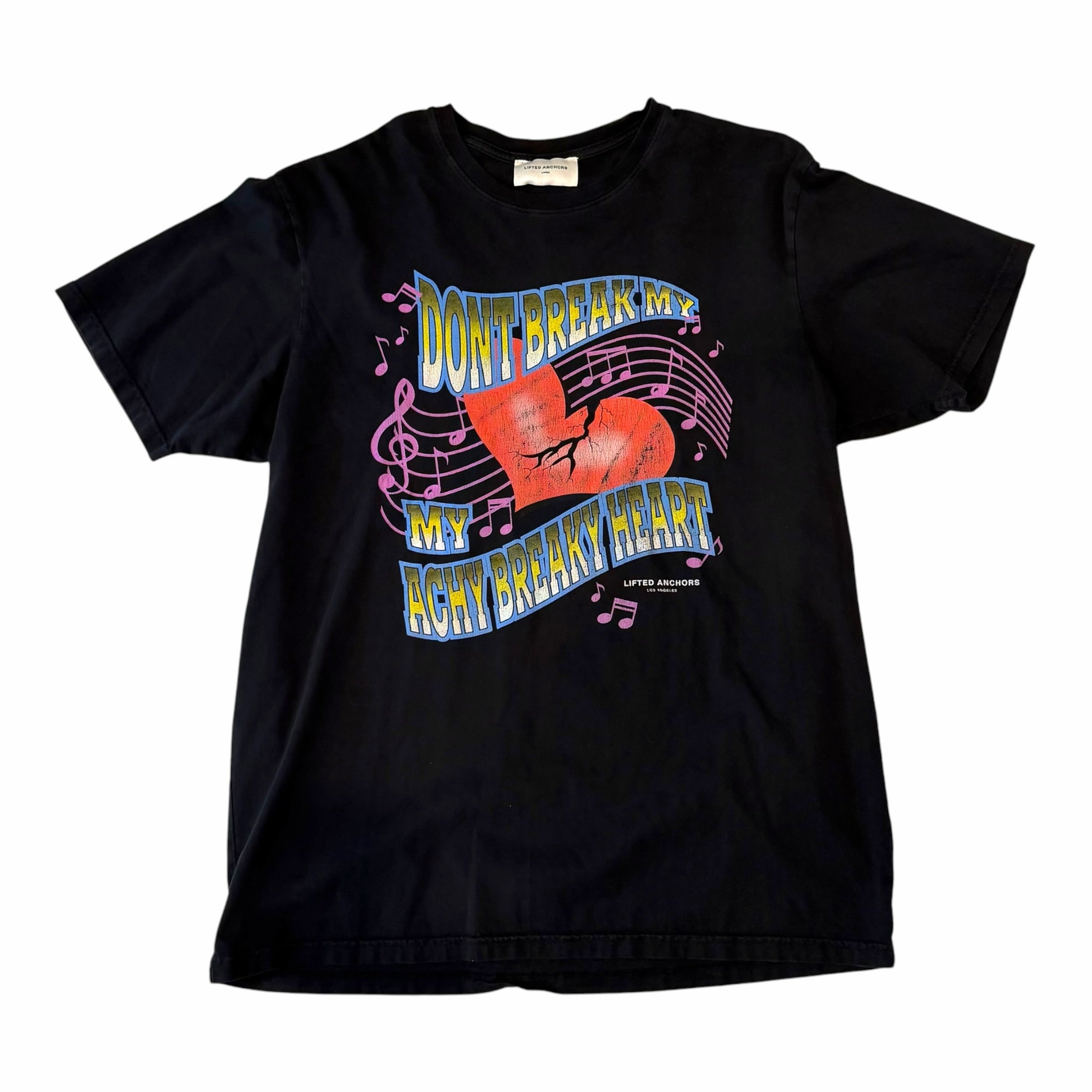Vangsworld, Inc black cotton graphic t-shirt with retro country music heart design and crew neck