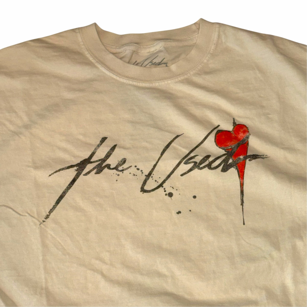 Vangsworld, Inc cream cotton crewneck t-shirt featuring The Used band logo with a distressed red heart graphic